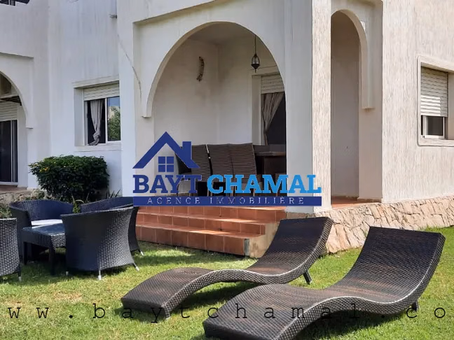 Villa de ensueño en Fnideq: 3 Habitaciones, 221m² en venta