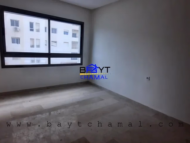 Encantador Apartamento en Venta en el Corazón de Tánger - 90m²