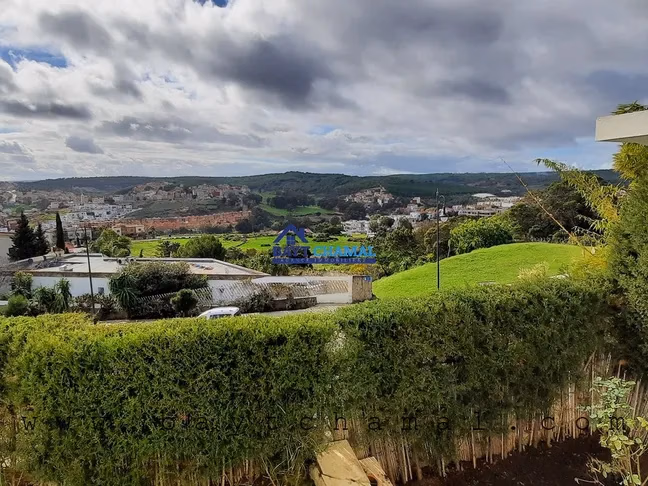 Apartamento Espacioso en Alquiler en Tánger - 3 Habitaciones Confortables