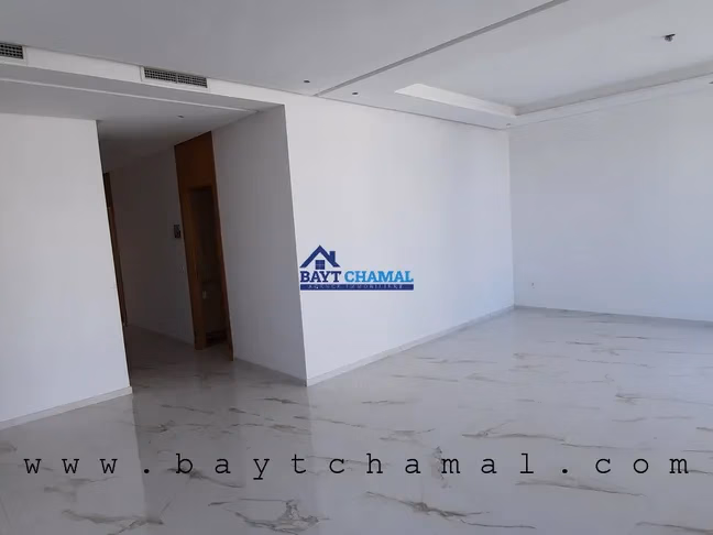 En Venta: Apartamento Espacioso de 130m² en Malabata, Tánger