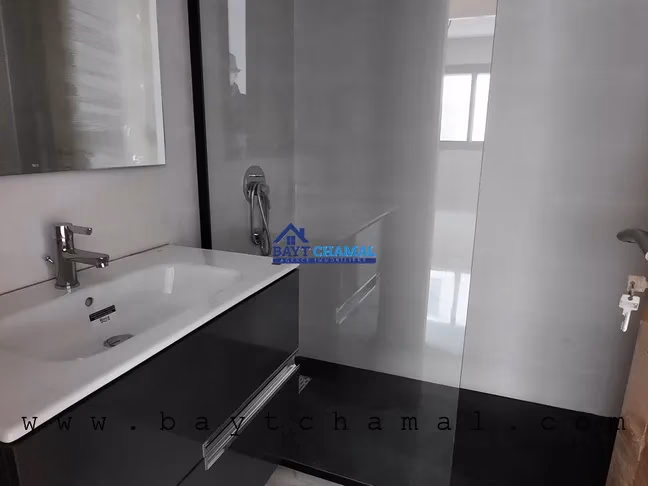 En Venta: Apartamento Espacioso de 130m² en Malabata, Tánger