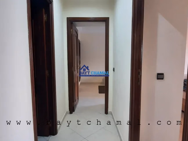 Apartamento en Alquiler: 130m², 3 Habitaciones en el Corazón de Tánger Apartamento en Alquiler: 130m², 3 Habitaciones en el Corazón de Tánger