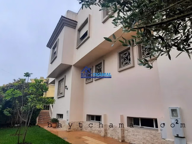 Villa de lujo en alquiler en Tánger - 5 habitaciones espaciosas Villa de lujo en alquiler en Tánger - 5 habitaciones espaciosas