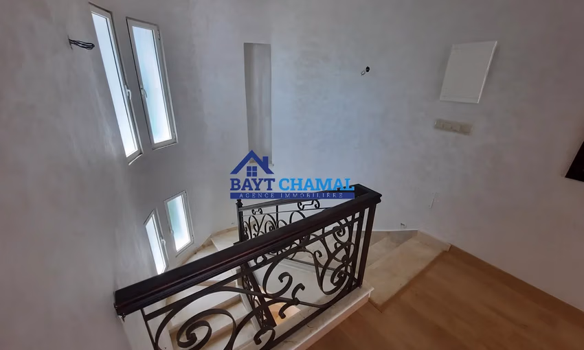 Villa Espaciosa en Venta en Tánger - Boubana: 4 Habitaciones Villa Espaciosa en Venta en Tánger - Boubana: 4 Habitaciones