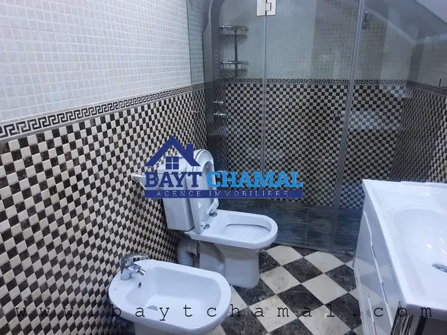 Villa en Venta en Tánger - Boubana: Espacio y Elegancia