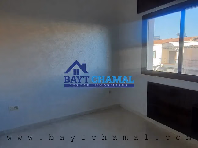 Villa en Venta en Tánger - Boubana: Espacio y Elegancia