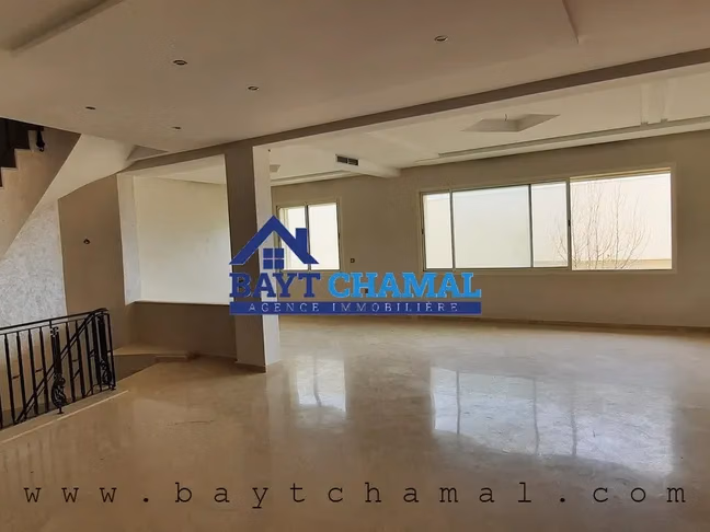 Villa Lujuosa en Venta en Tánger - 4 Habitaciones Espaciosas