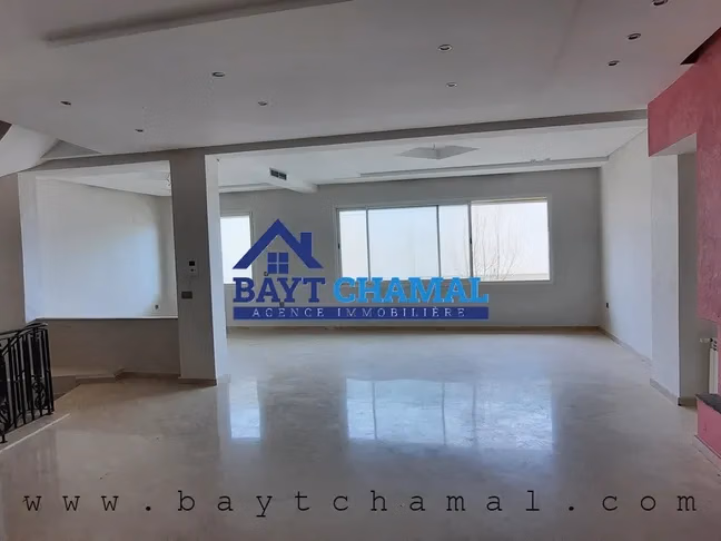 Villa Lujuosa en Venta en Tánger - 4 Habitaciones Espaciosas