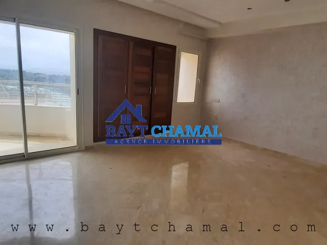 Villa Lujuosa en Venta en Tánger - 4 Habitaciones Espaciosas
