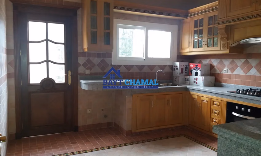 Villa de Lujo en Venta en Tánger - Boubana, 540m²