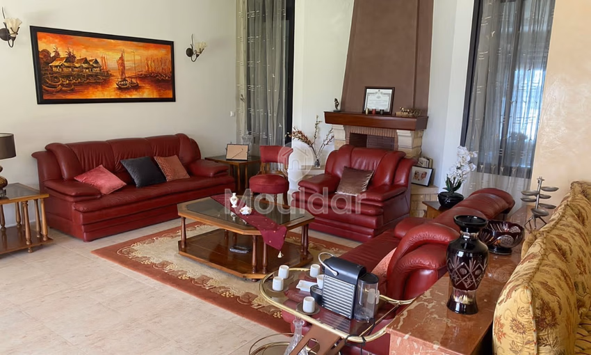 فيلا للشراء مع تراس