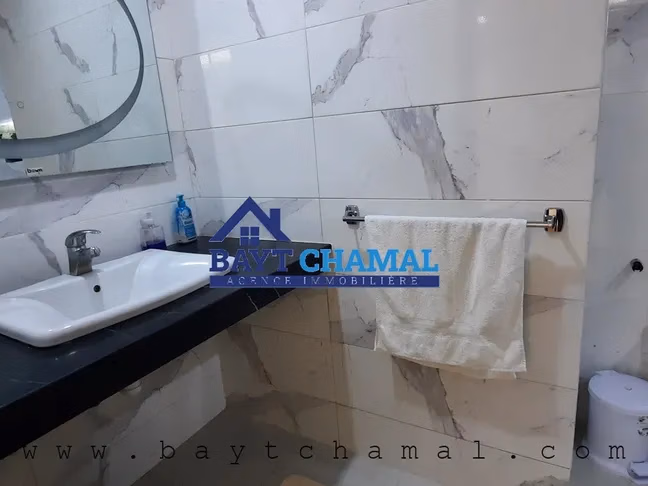 En Alquiler: Apartamento Espacioso de 2 Habitaciones en Malabata, Tánger En Alquiler: Apartamento Espacioso de 2 Habitaciones en Malabata, Tánger