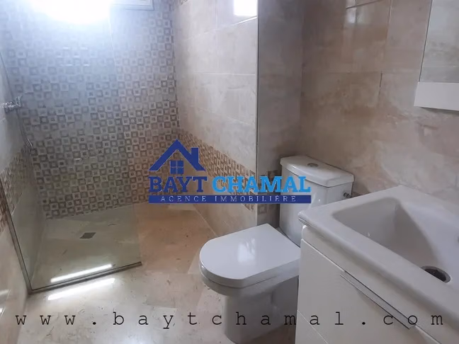 Apartamento en Venta: 3 Habitaciones en el Centro de Tánger