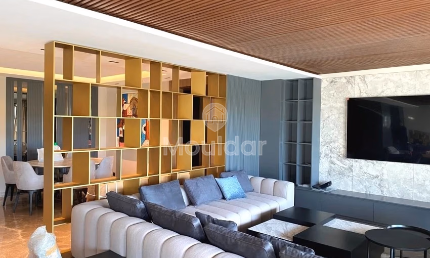 Apartamento en alquiler en Rabat, Souissi - 4 habitaciones, 329 m², 1er piso.