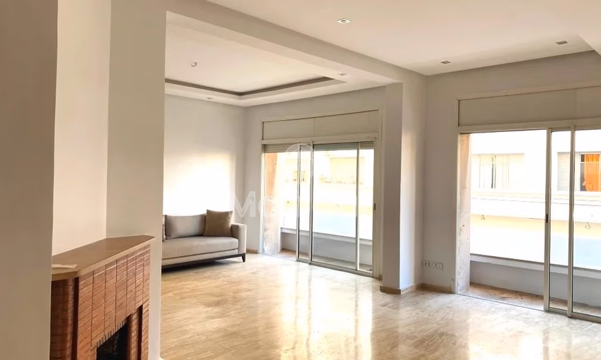 شقة للإيجار، غرفتان، 100 م²، الطابق الأول