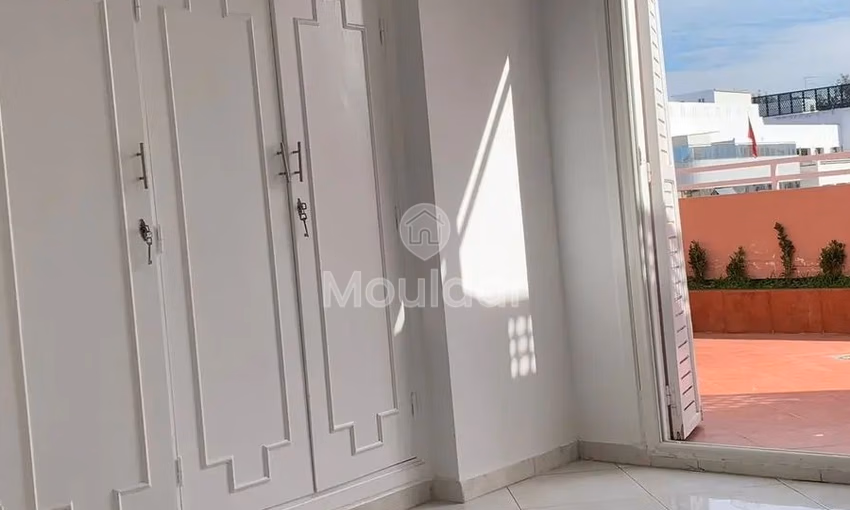 شقة للإيجار - 3 غرف نوم، 120م²