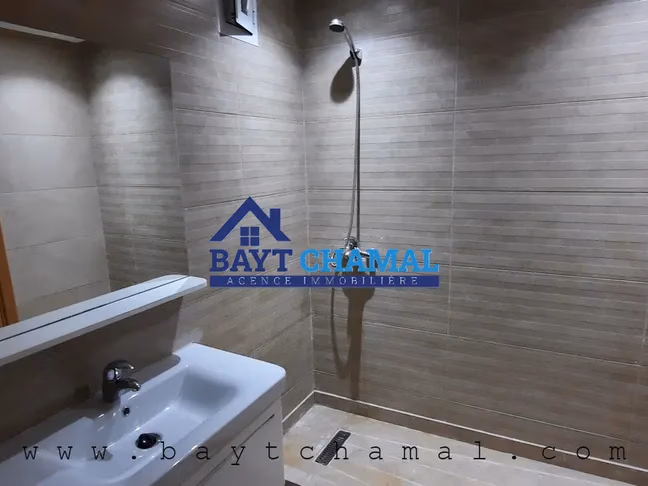 Apartamento en venta en Tánger: Espacio y Confort en el Corazón