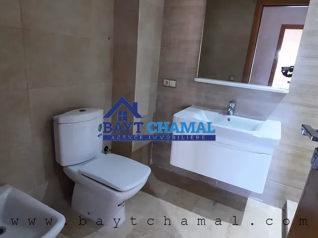 Apartamento en venta en Tánger: Espacio y Confort en el Corazón