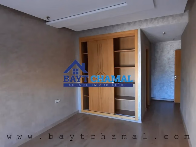 Apartamento en venta en Tánger: Espacio y Confort en el Corazón