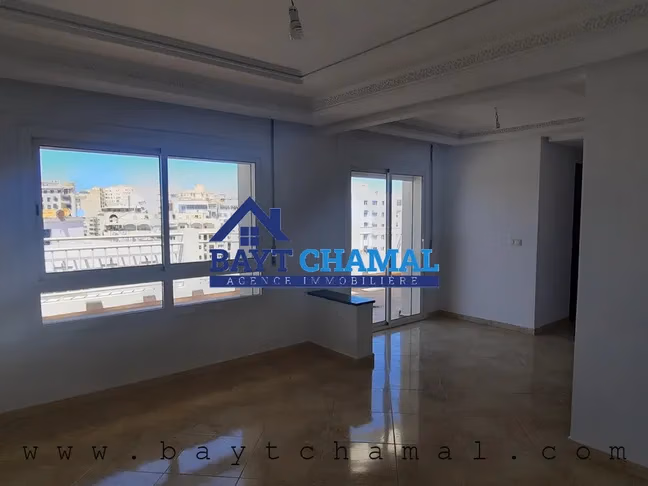 Apartamento en Alquiler en Tánger - Centro, 110m², 2 Habitaciones Apartamento en Alquiler en Tánger - Centro, 110m², 2 Habitaciones