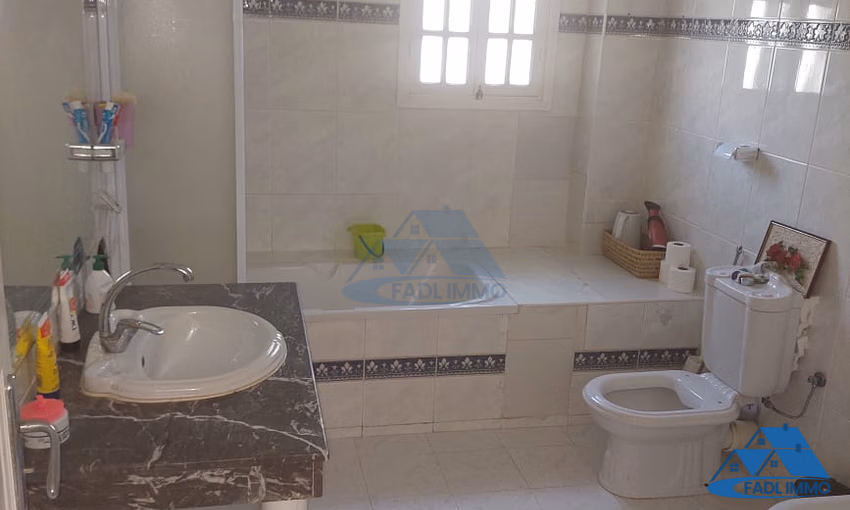 Villa à vendre avec terrasse