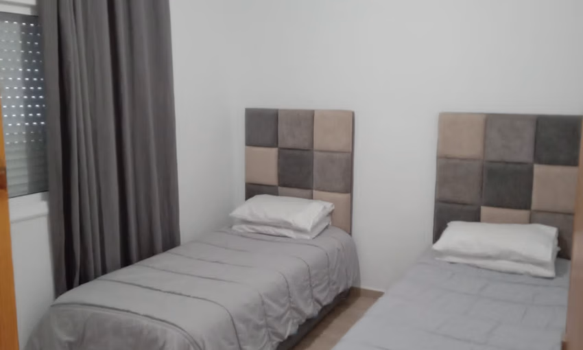 شقة للإيجار مع تراس في الطابق الأرضي شقة للإيجار مع تراس في الطابق الأرضي