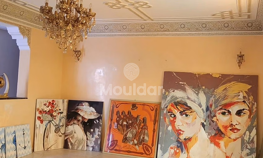 Maison à vendre - 4 chambres, 900 m² Maison à vendre - 4 chambres, 900 m²