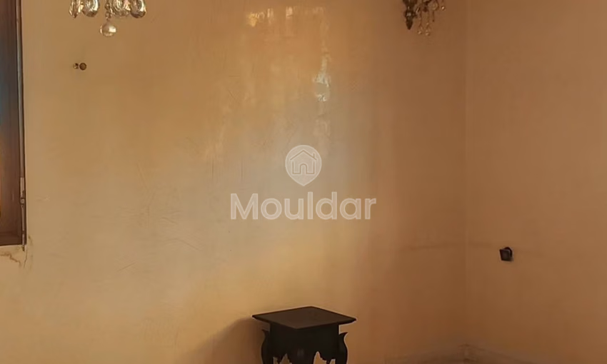 Maison à vendre - 4 chambres, 900 m² Maison à vendre - 4 chambres, 900 m²