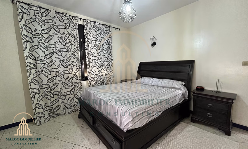 Villa à louer avec piscine et trois étages