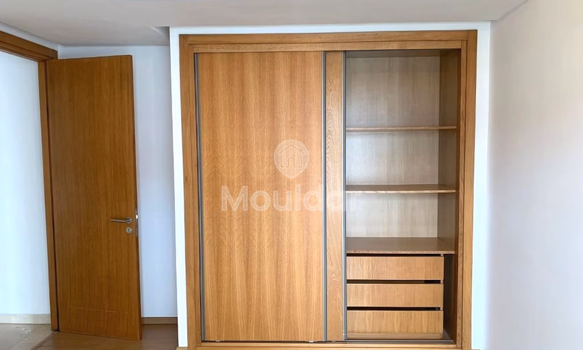 Apartamento en alquiler - 3 habitaciones - 150m², Souissi, Rabat Apartamento en alquiler - 3 habitaciones - 150m², Souissi, Rabat