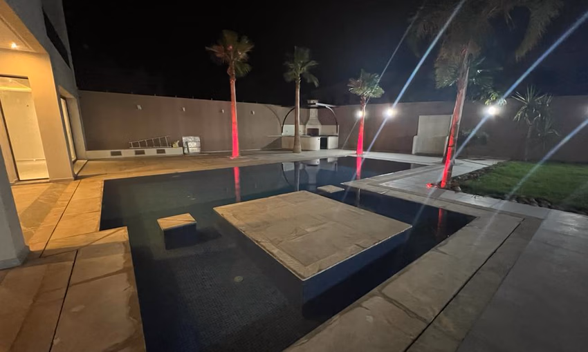 Villa mit Pool zu verkaufen