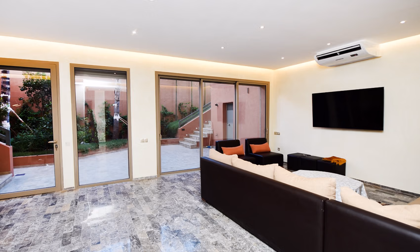 Vilă de vânzare cu piscină