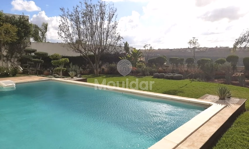 Villa for Sale - 4 Bedrooms, 1000 m²