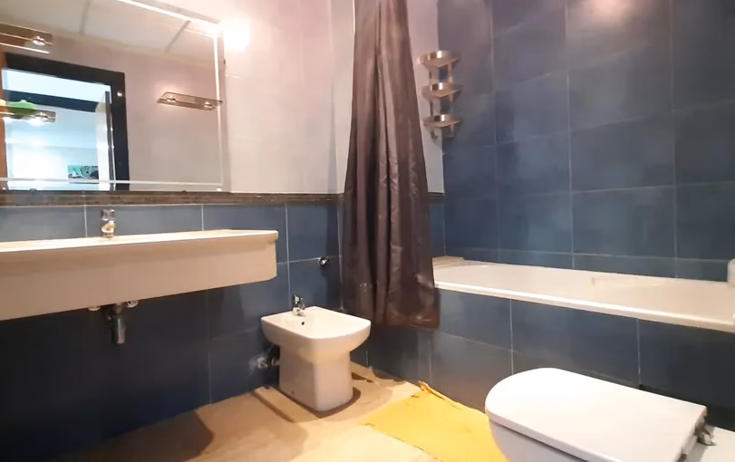 Encantador Apartamento de 2 Habitaciones en Alquiler en Tánger - Malabata