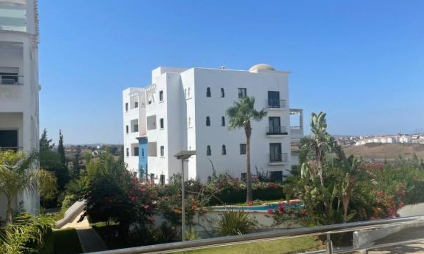 Appartement à louer avec piscine - view 3