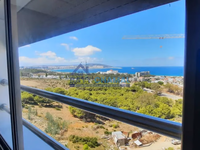 Apartamento de 3 habitaciones en alquiler en Malabata, Tánger - 95m²