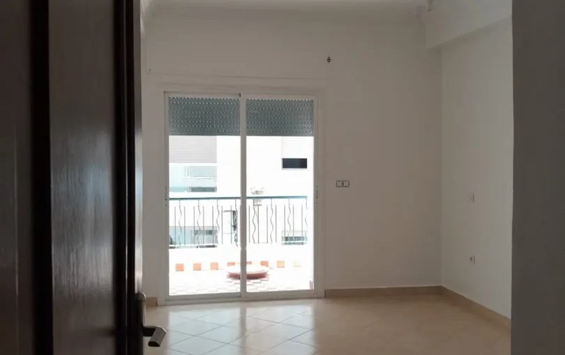 Charming 3-Bedroom Apartment for Rent in Tangier - 165m² - view 3