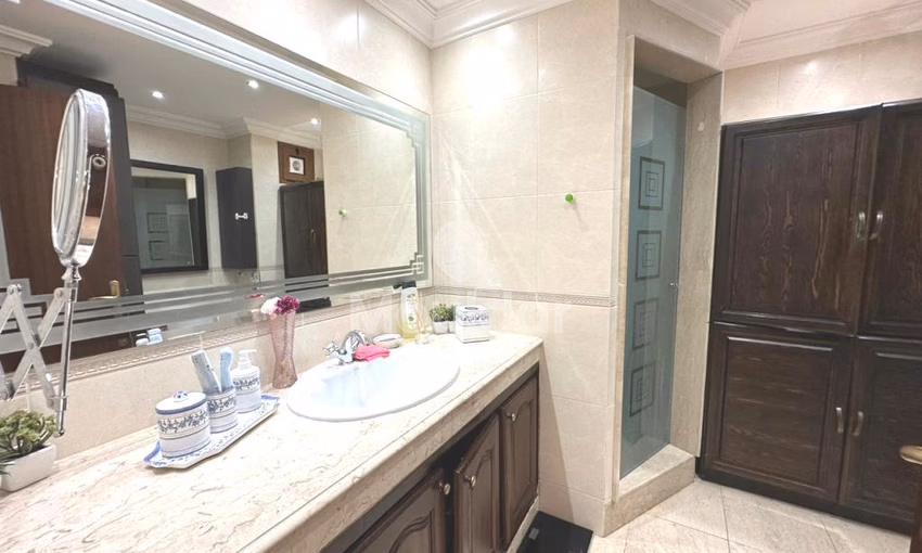 Apartment for sale, 3 bedrooms, 180 m²