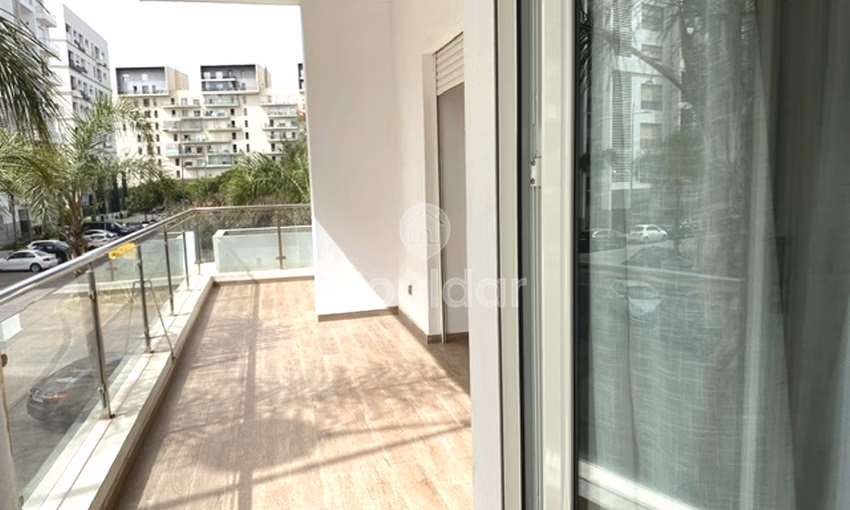 شقة للإيجار - 3 غرف نوم، 240م² شقة للإيجار - 3 غرف نوم، 240م²