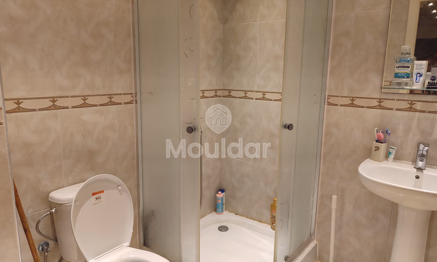 شقة للبيع مع تراس في الطابق الأرضي شقة للبيع مع تراس في الطابق الأرضي