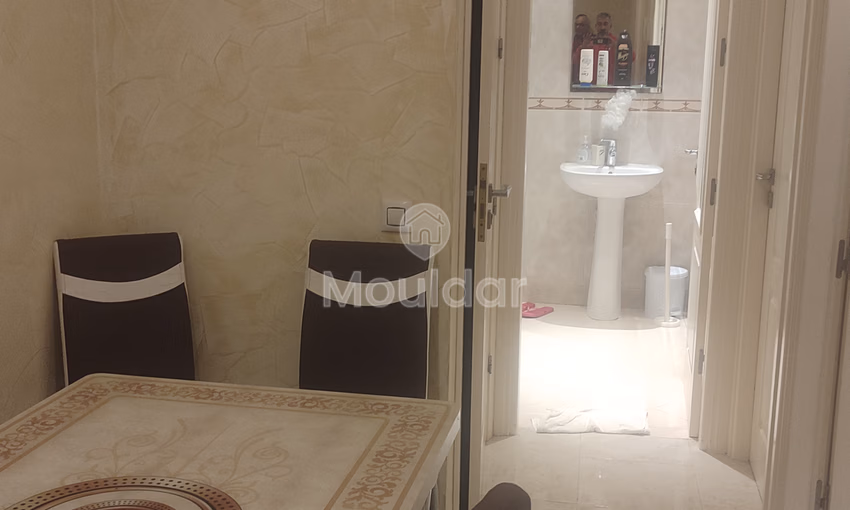 شقة للبيع مع تراس في الطابق الأرضي شقة للبيع مع تراس في الطابق الأرضي