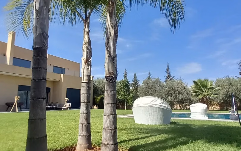 Villa mit Pool zu verkaufen
