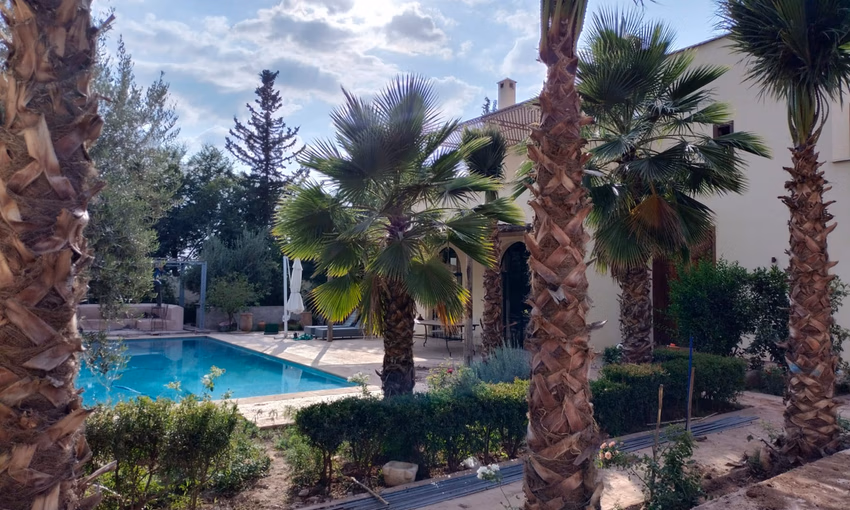 Villa te koop met zwembad