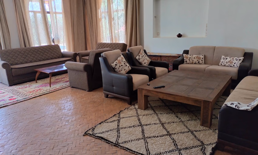 Villa te koop met zwembad