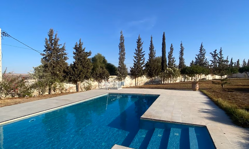 Villa à vendre avec piscine