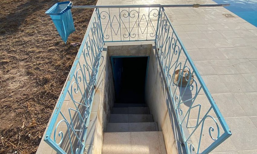 Villa for sale with swimming pool - view 2