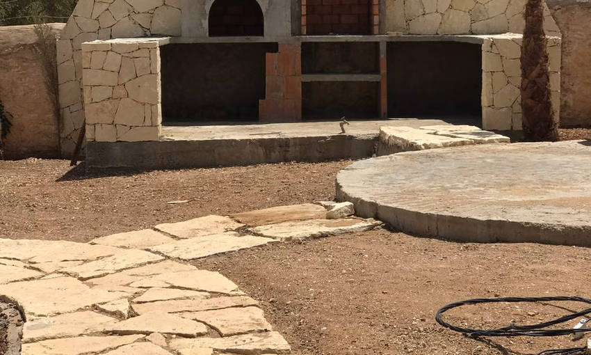 Villa for sale with swimming pool Villa for sale with swimming pool