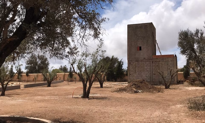 Villa for sale with swimming pool Villa for sale with swimming pool