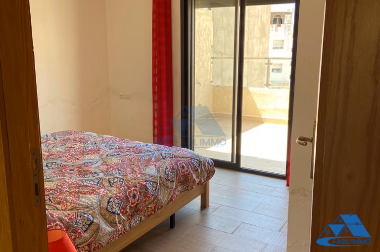 شقة للبيع مع تراس في الطابق الأرضي شقة للبيع مع تراس في الطابق الأرضي