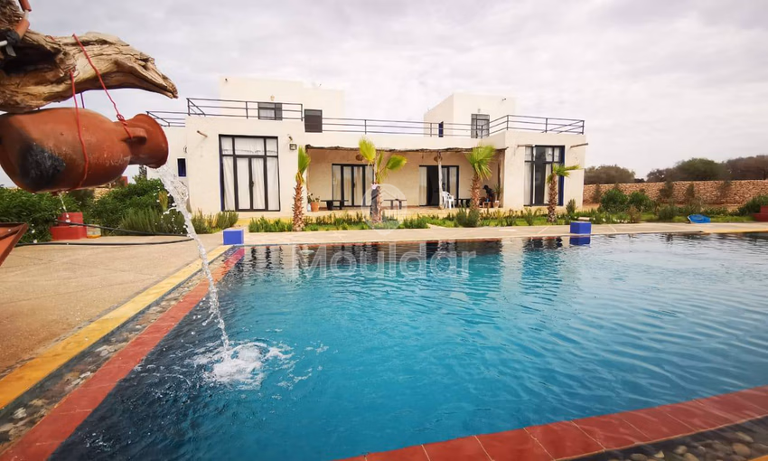 فيلا للبيع مع مسبح، 4 غرف نوم